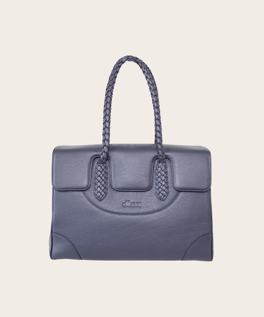 Handtasche und Schultertasche Fiona Couture von diboni in blau wird aus italienischem Leder in Handarbeit in einer deutschen Manufaktur hergestellt.