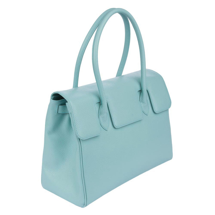 Handtasche und Schultertasche Madison Deluxe von diboni in hellblau wird aus italienischem Leder in Handarbeit in einer deutschen Manufaktur hergestellt.