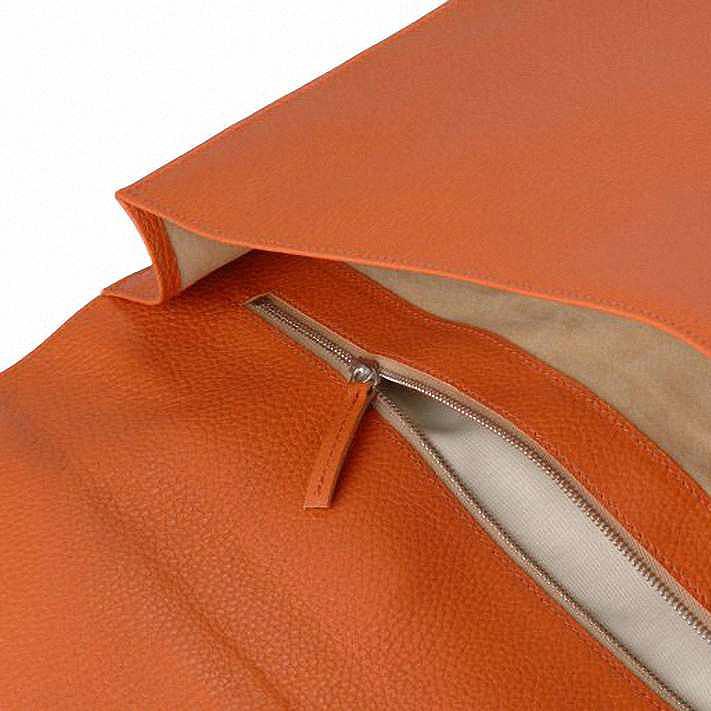 Aktentasche Porter in orange aus italienischem Leder in Handarbeit in einer deutschen Manufaktur hergestellt.